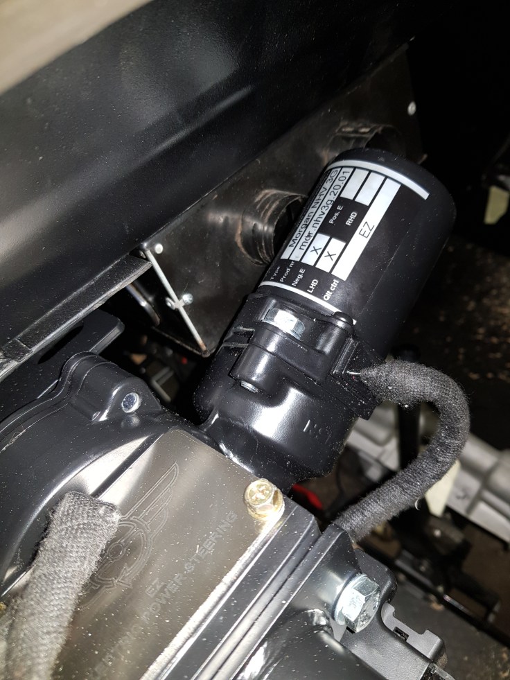 EZ Powersteering in 4/4 fourseater. The motor is too close to fit the 