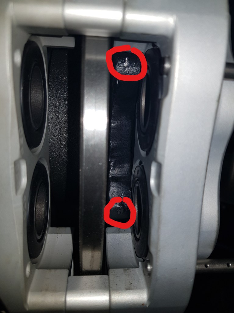 The brake pads left marks in the paint on the stub axle. 